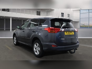 Used Toyota RAV4 2013 for sale - 76126244: Photo 4