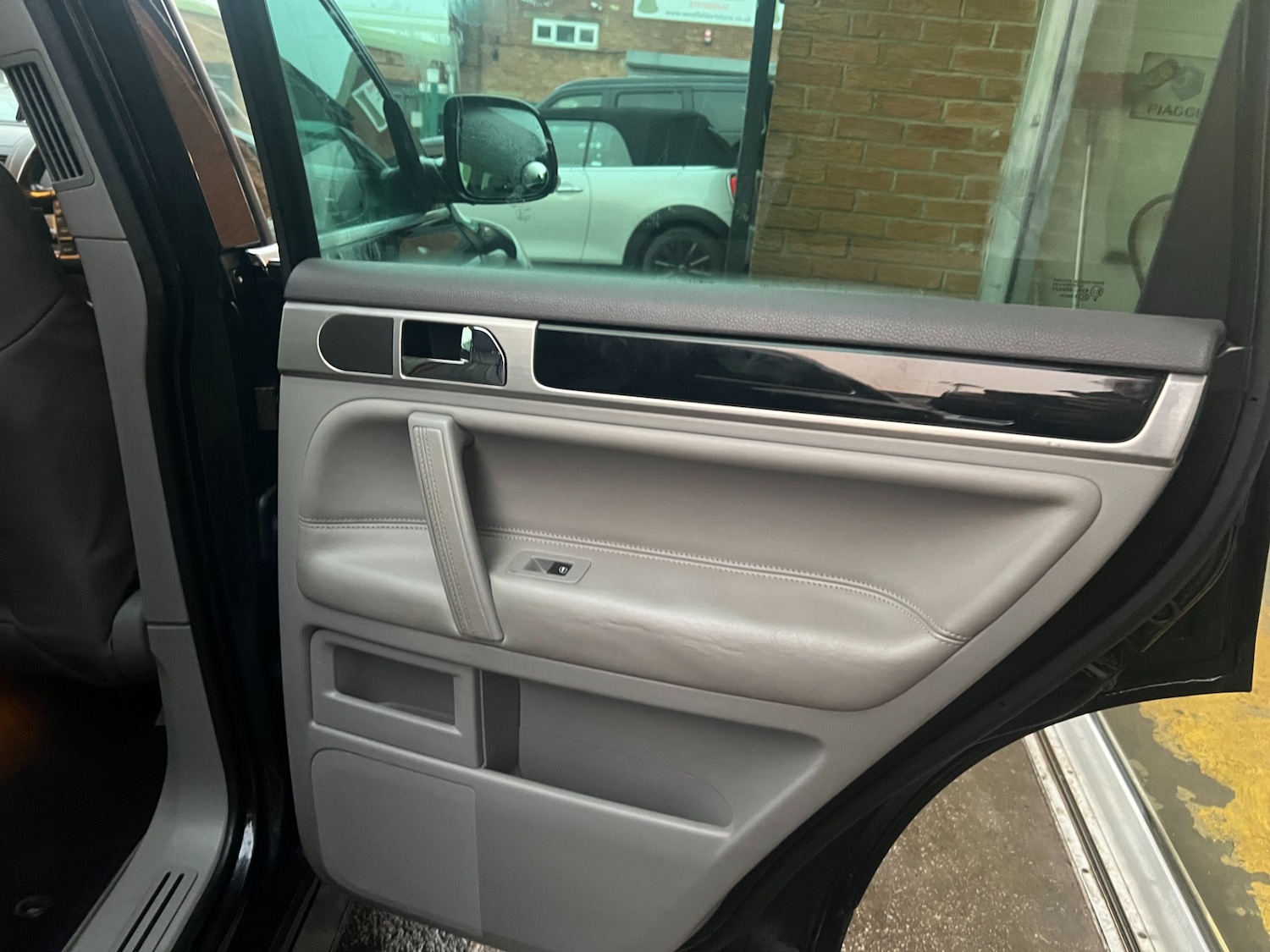 Used Volkswagen Touareg 2008 for sale - 76932130: Photo 9