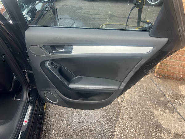 Used Audi A4 2010 for sale - 76113882: Photo 11