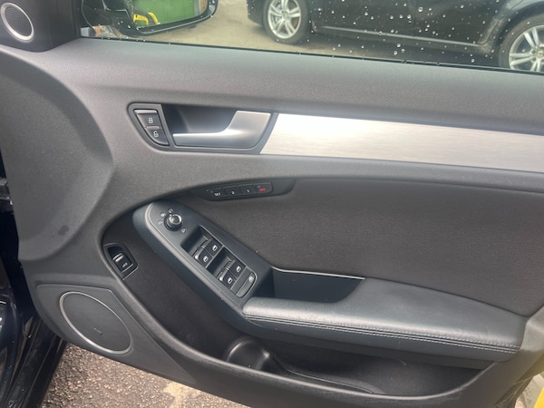 Used Audi A4 2010 for sale - 76113882: Photo 14