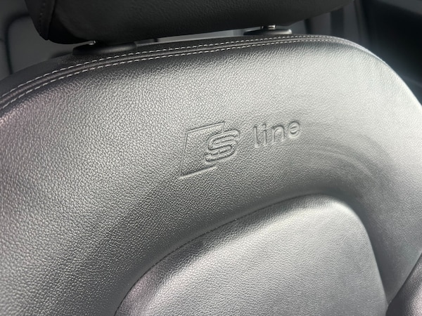 Used Audi A4 2010 for sale - 76113882: Photo 16