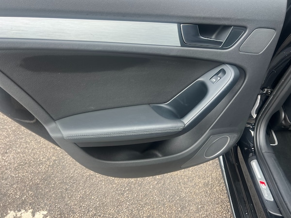 Used Audi A4 2010 for sale - 76113882: Photo 21