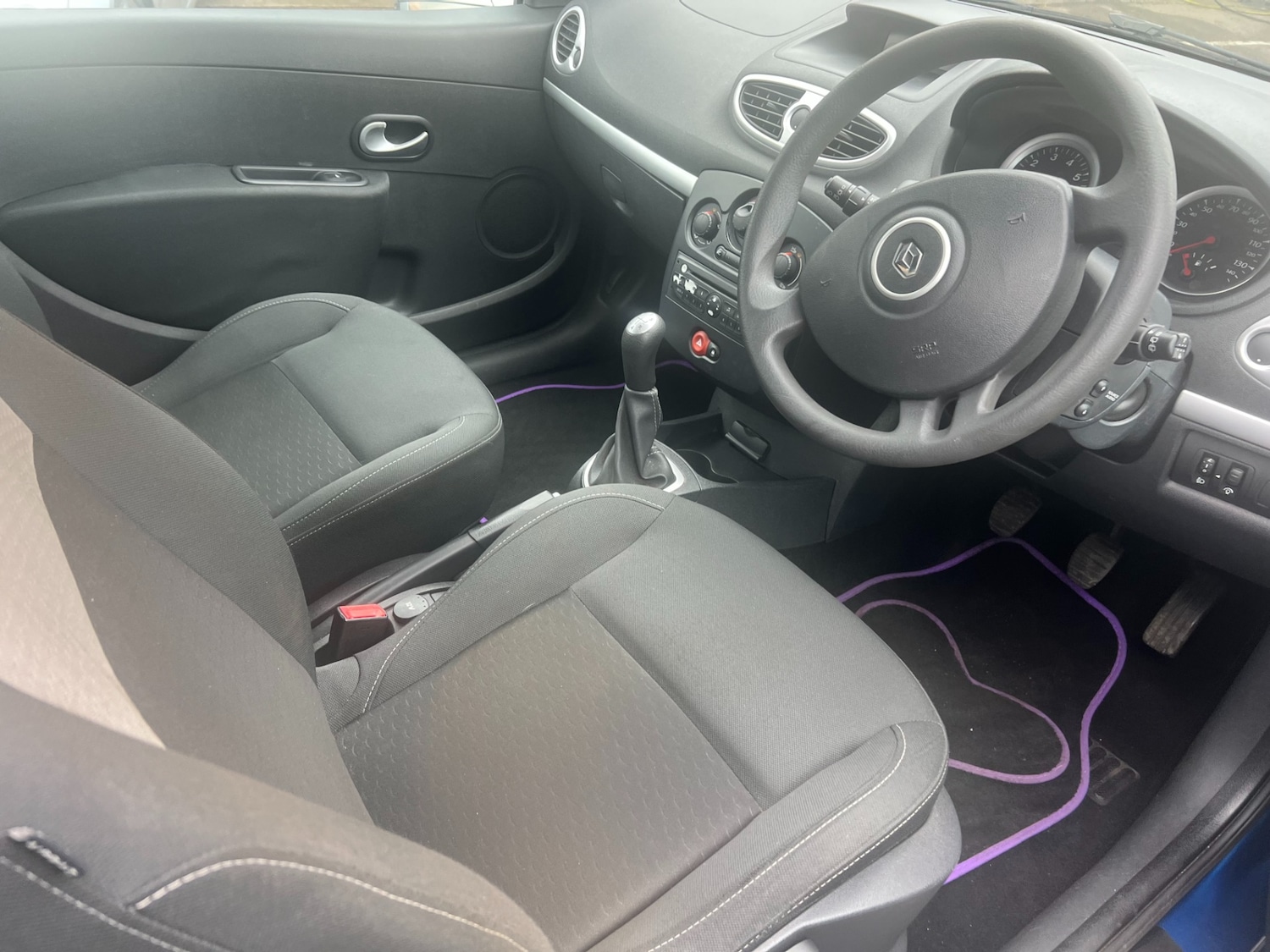 Used Renault Clio 2010 for sale - 77377721: Photo 7