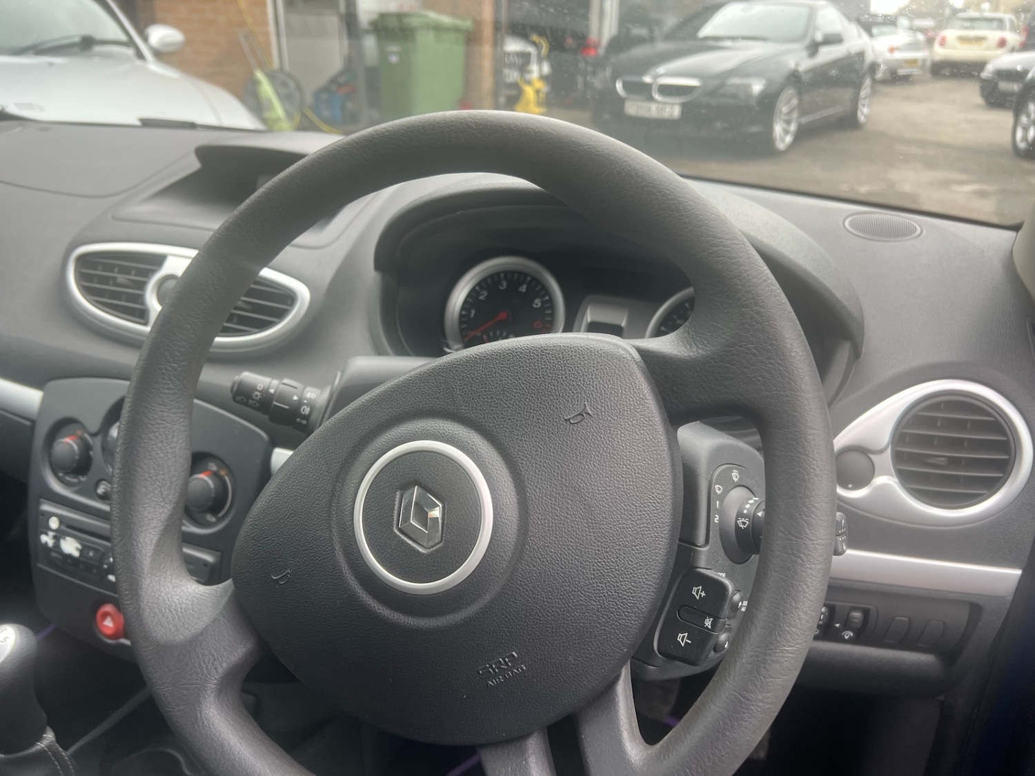 Used Renault Clio 2010 for sale - 77377721: Photo 9
