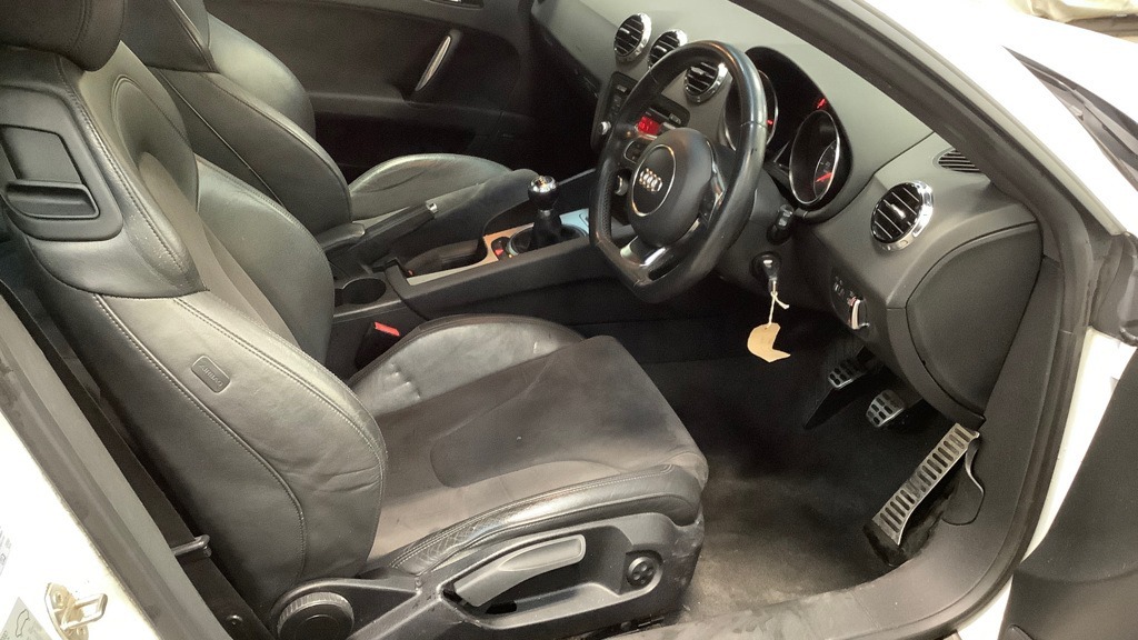 Used Audi TT 2011 for sale - 76156878: Photo 9