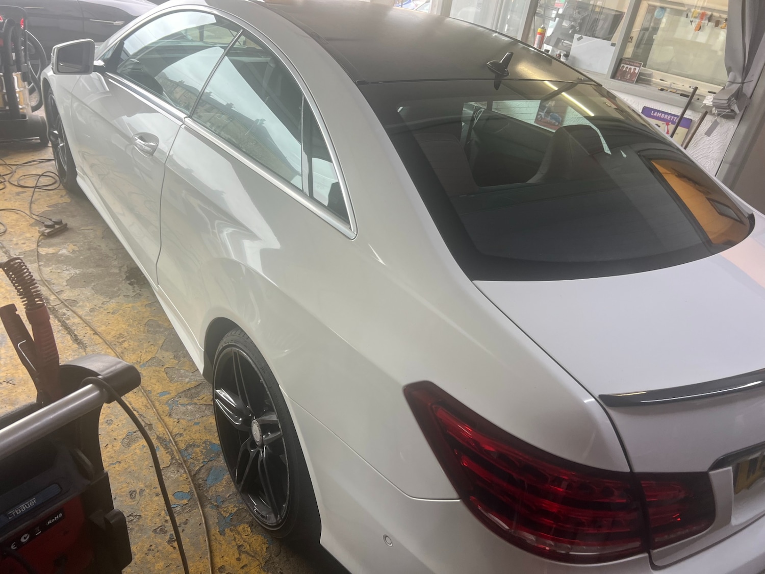 Used Mercedes-Benz E Class 2014 for sale - 77124035: Photo 8