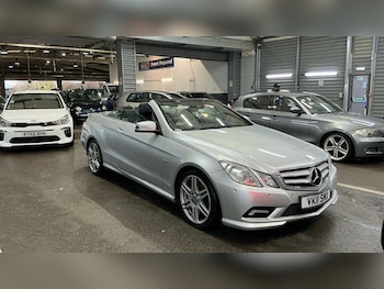 Used Mercedes-Benz E Class 2011 for sale - 77124023: Photo