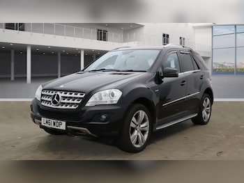 Used Mercedes-Benz M Class 2011 for sale - 76343023: Photo