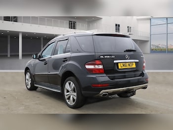 Used Mercedes-Benz M Class 2011 for sale - 76343023: Photo