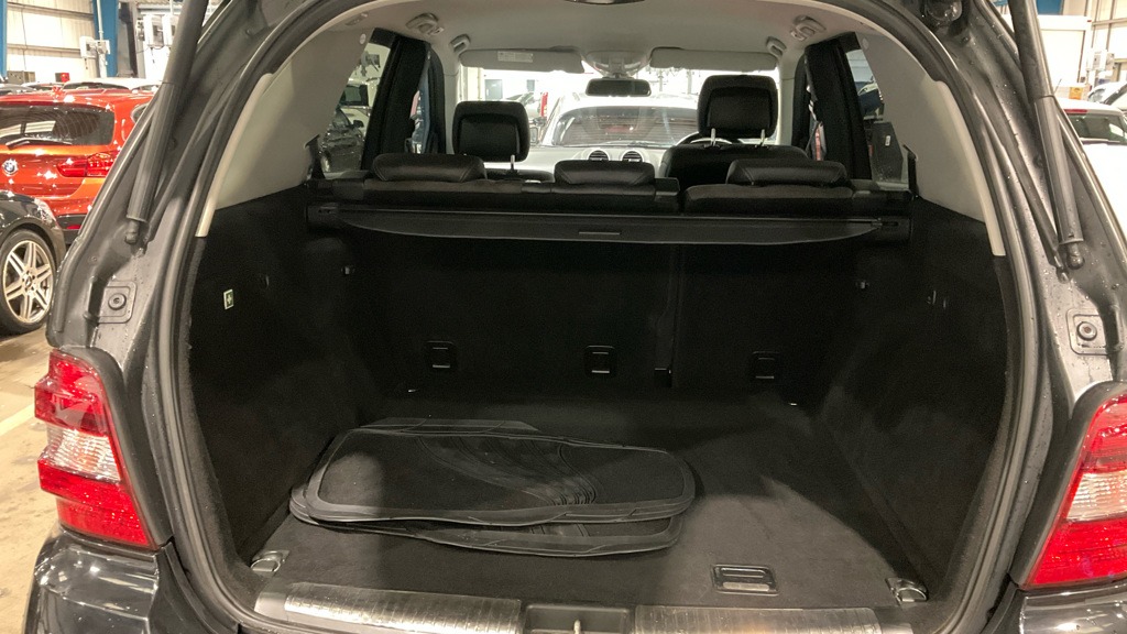 Used Mercedes-Benz M Class 2011 for sale - 76343023: Photo 9