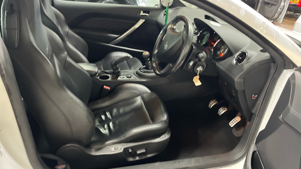 Used Peugeot RCZ 2013 for sale - 77729654: Photo 11