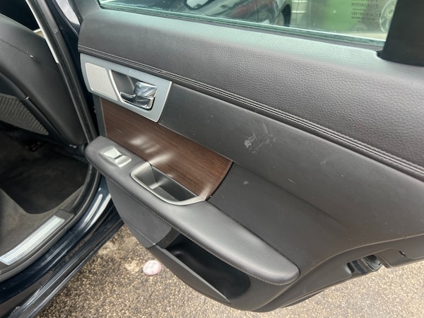 Used Jaguar XF 2011 for sale - 75367127: Photo 14
