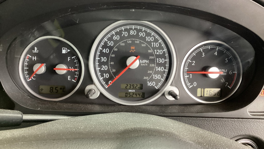 Used Chrysler Crossfire 2004 for sale - 77833365: Photo 8