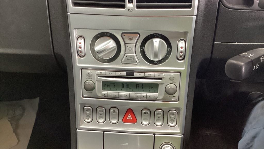 Used Chrysler Crossfire 2004 for sale - 77833365: Photo 9