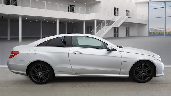 Used Mercedes-Benz E-Class 2012 for sale - 76242701: Photo 6