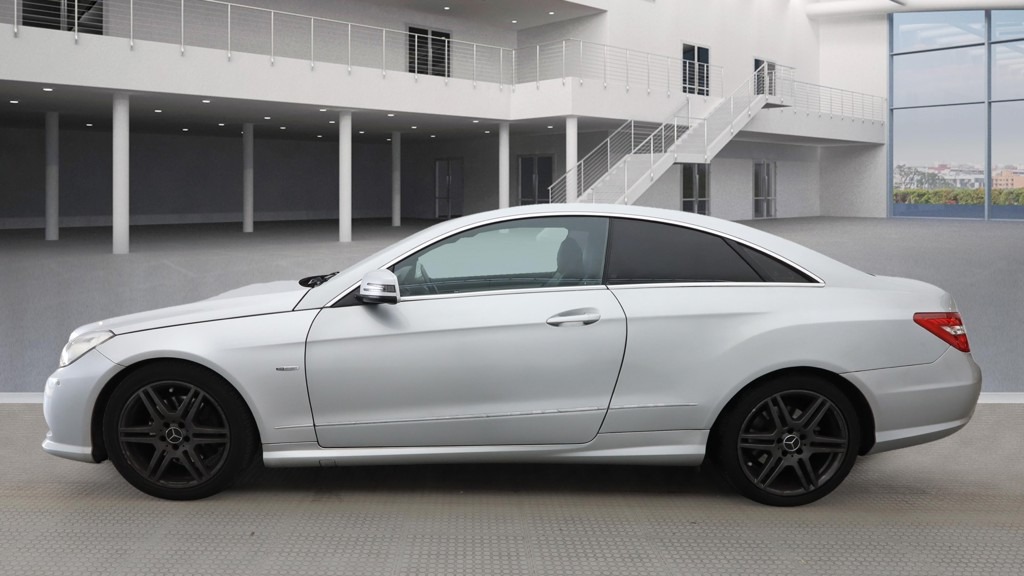 Used Mercedes-Benz E Class 2012 for sale - 76242701: Photo 7