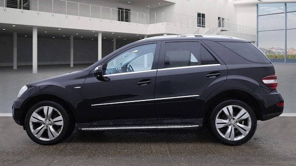 Used Mercedes-Benz M-Class 2010 for sale - 76231983: Photo 7