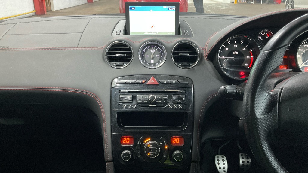 Used Peugeot RCZ 2014 for sale - 77502934: Photo 12