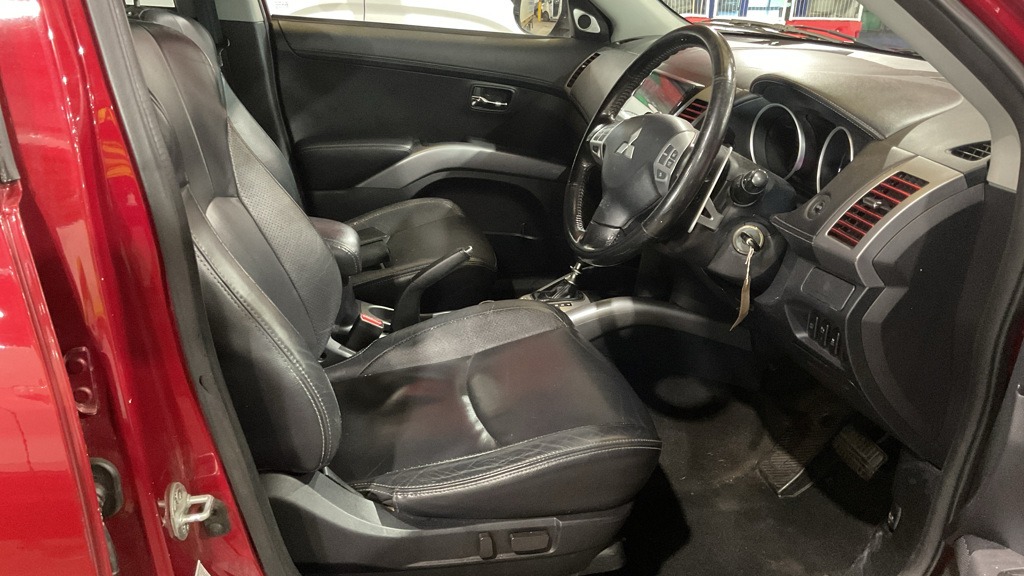 Used Mitsubishi Outlander 2011 for sale - 77915322: Photo 10