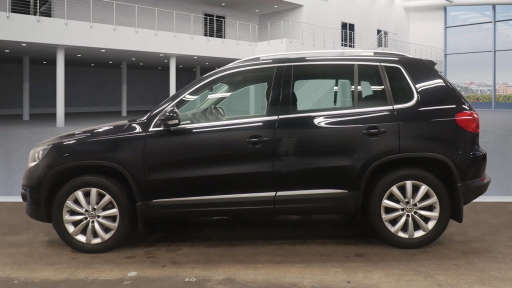 Used Volkswagen Tiguan 2015 for sale - 77629111: Photo 8