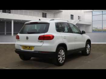 2014 (14) - 2014 2.0 TDi BlueMotion Tech Match 177 5dr SAT NAV SERVICE HISTORY