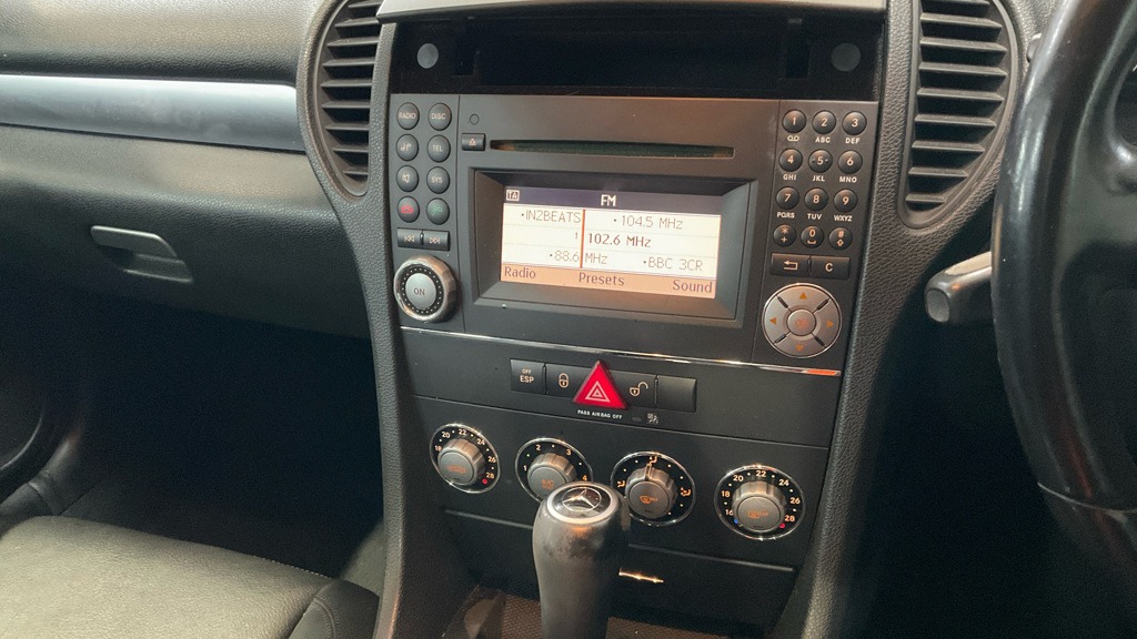 Used Mercedes-Benz SLK 2010 for sale - 76476317: Photo 13