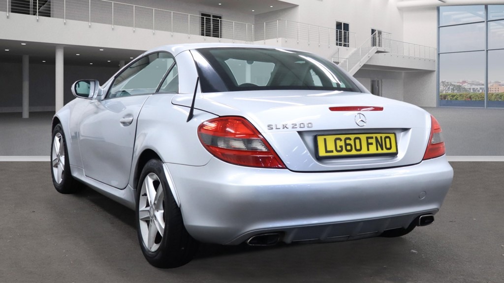 Used Mercedes-Benz SLK 2010 for sale - 76476317: Photo 4