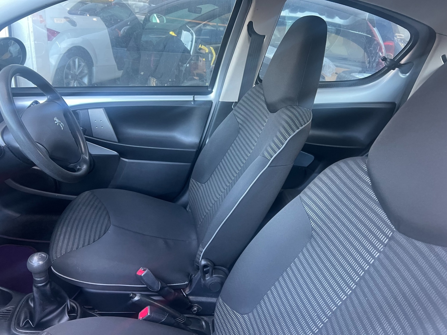 Used Peugeot 107 2013 for sale - 76761913: Photo 4