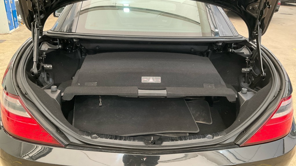 Used Mercedes-Benz SLK 2012 for sale - 77653185: Photo 8