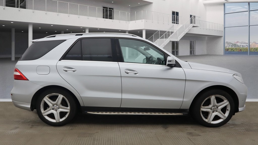 Used Mercedes-Benz M Class 2013 for sale - 77638877: Photo 6