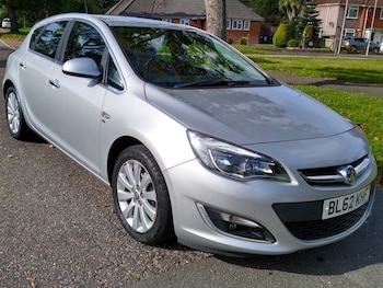 Used Vauxhall Astra 2013 for sale - 76450627: Photo