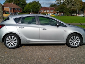 Used Vauxhall Astra 2013 for sale - 76450627: Photo