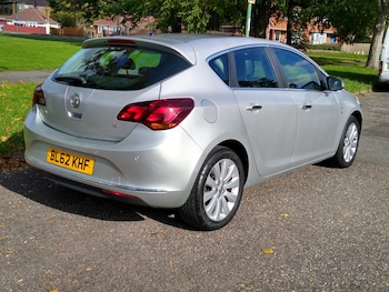 Used Vauxhall Astra 2013 for sale - 76450627: Photo