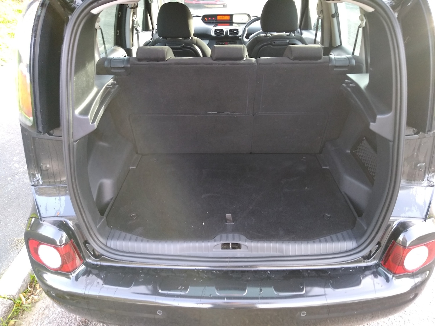 Used Citroen C3 Picasso 2011 for sale - 76449561: Photo 23