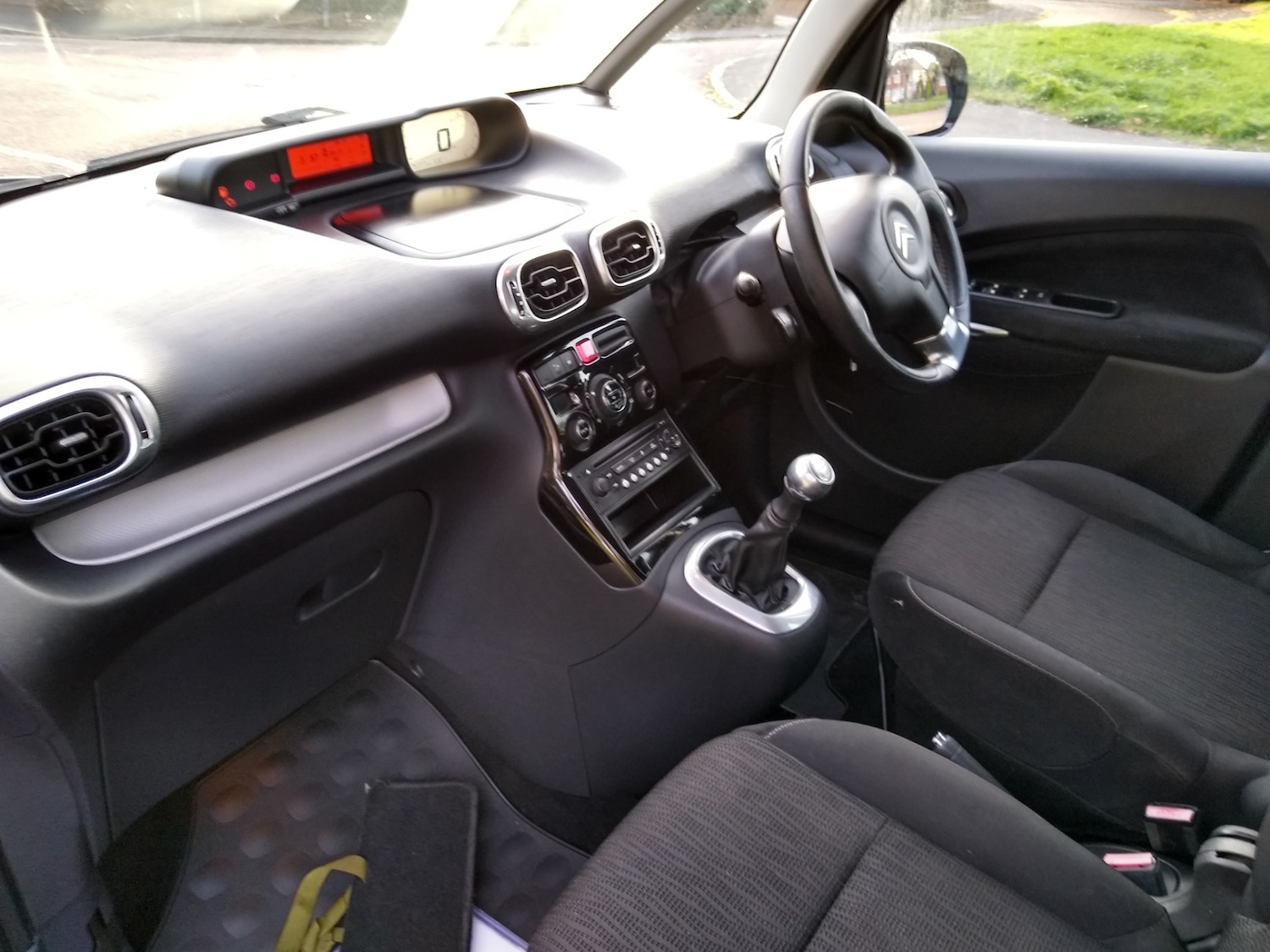 Used Citroen C3 Picasso 2011 for sale - 76449561: Photo 7