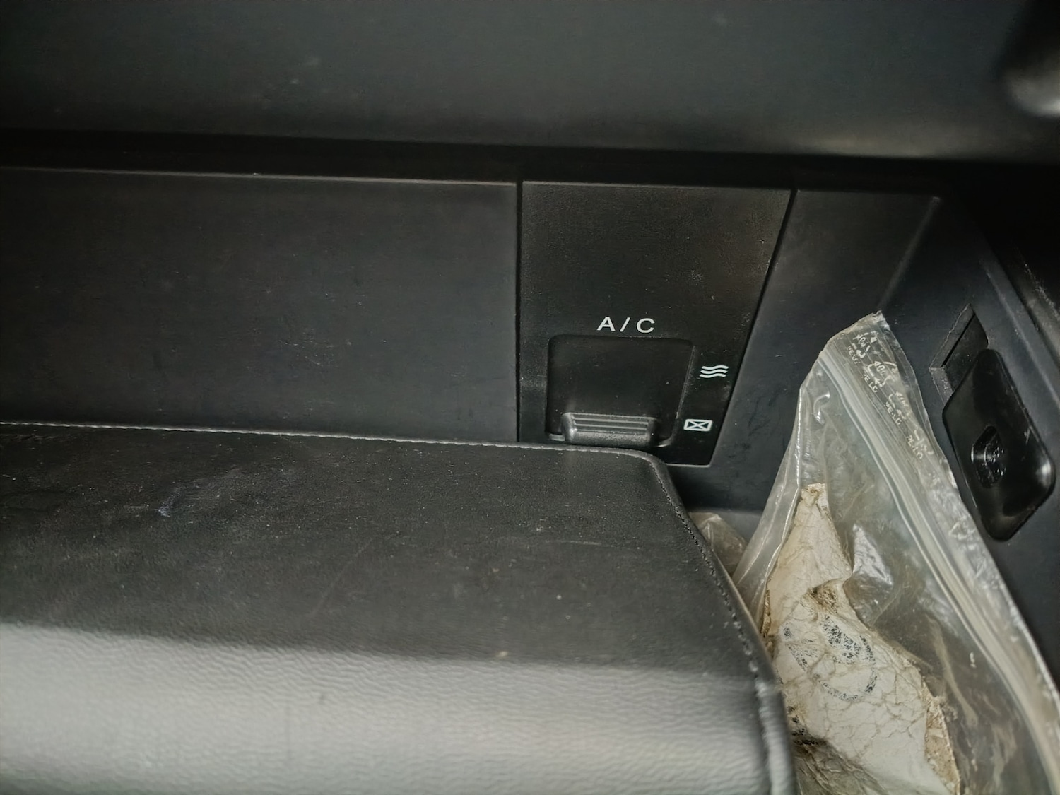 Used Hyundai i30 2010 for sale - 77781848: Photo 43