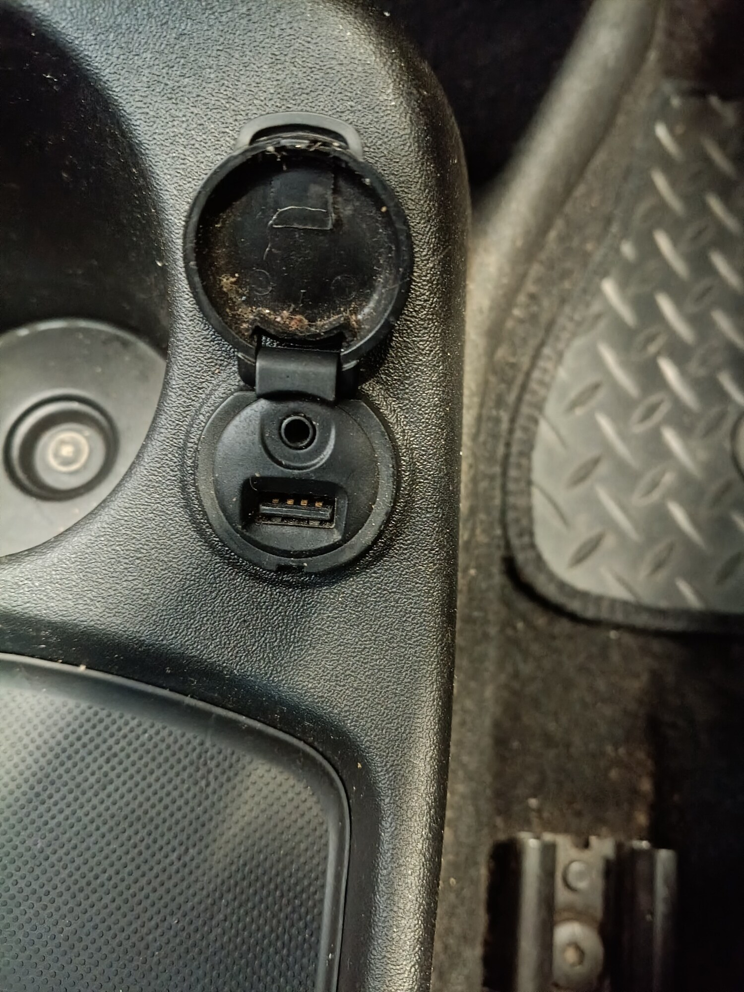 Used Citroen Grand C4 Picasso 2013 for sale - 78197740: Photo 41