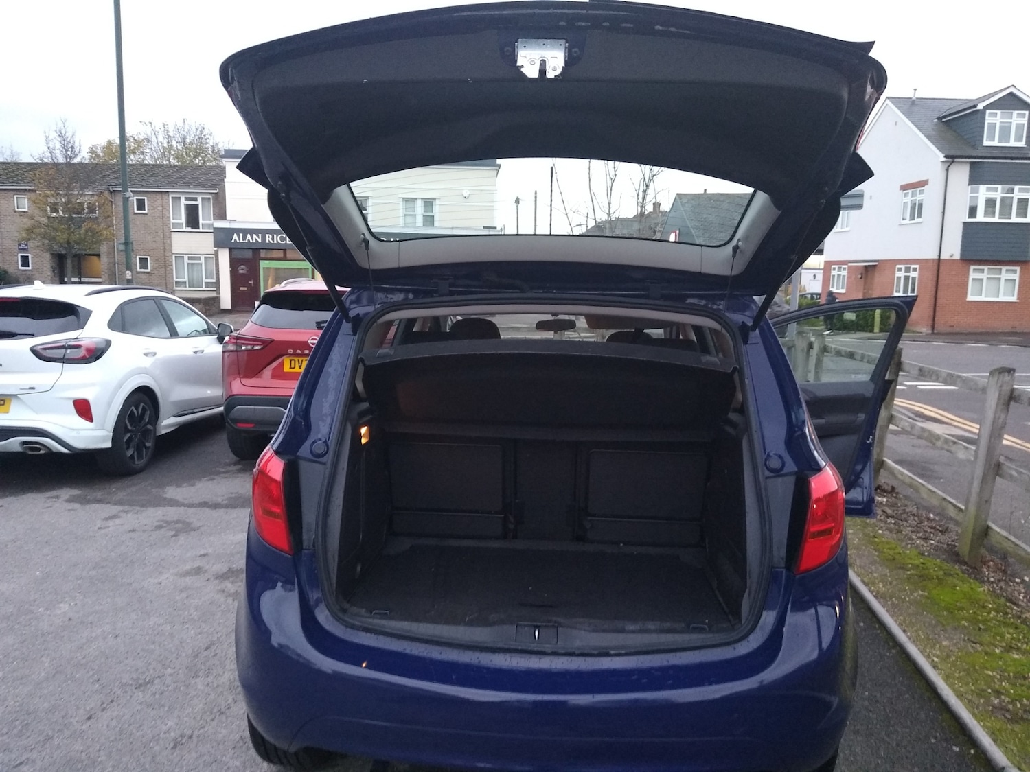 Used Vauxhall Meriva 2017 for sale - 76862841: Photo 5