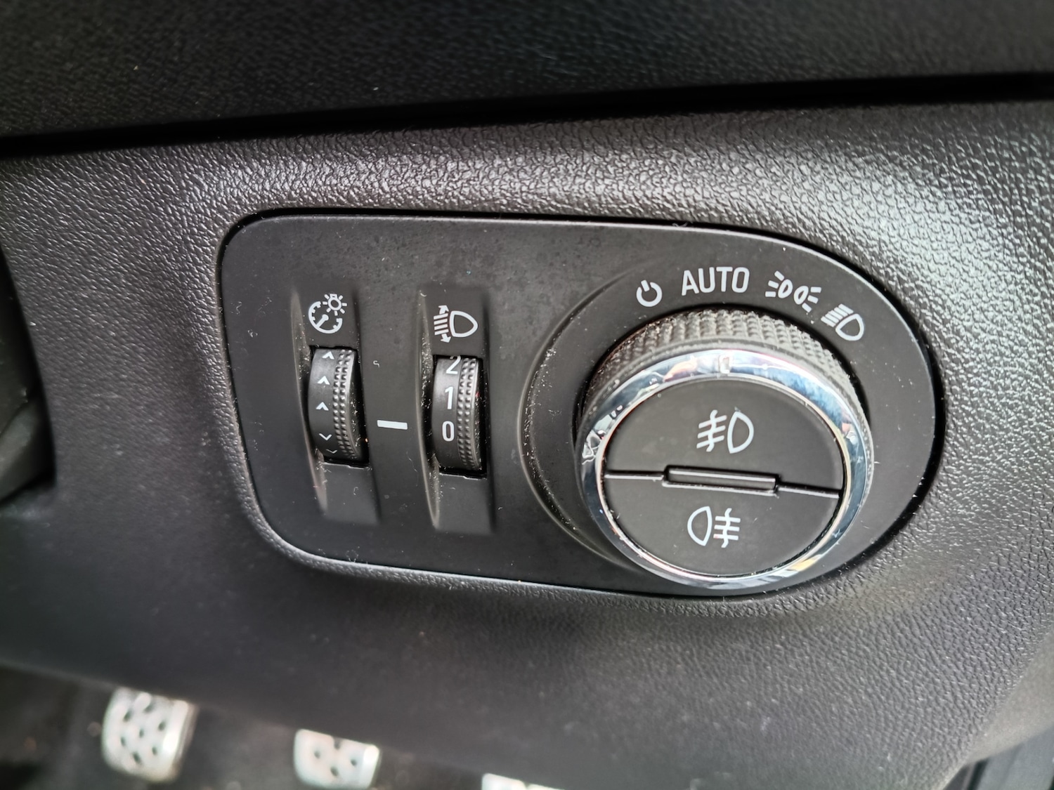 Used Vauxhall Corsa 2016 for sale - 77379129: Photo 23