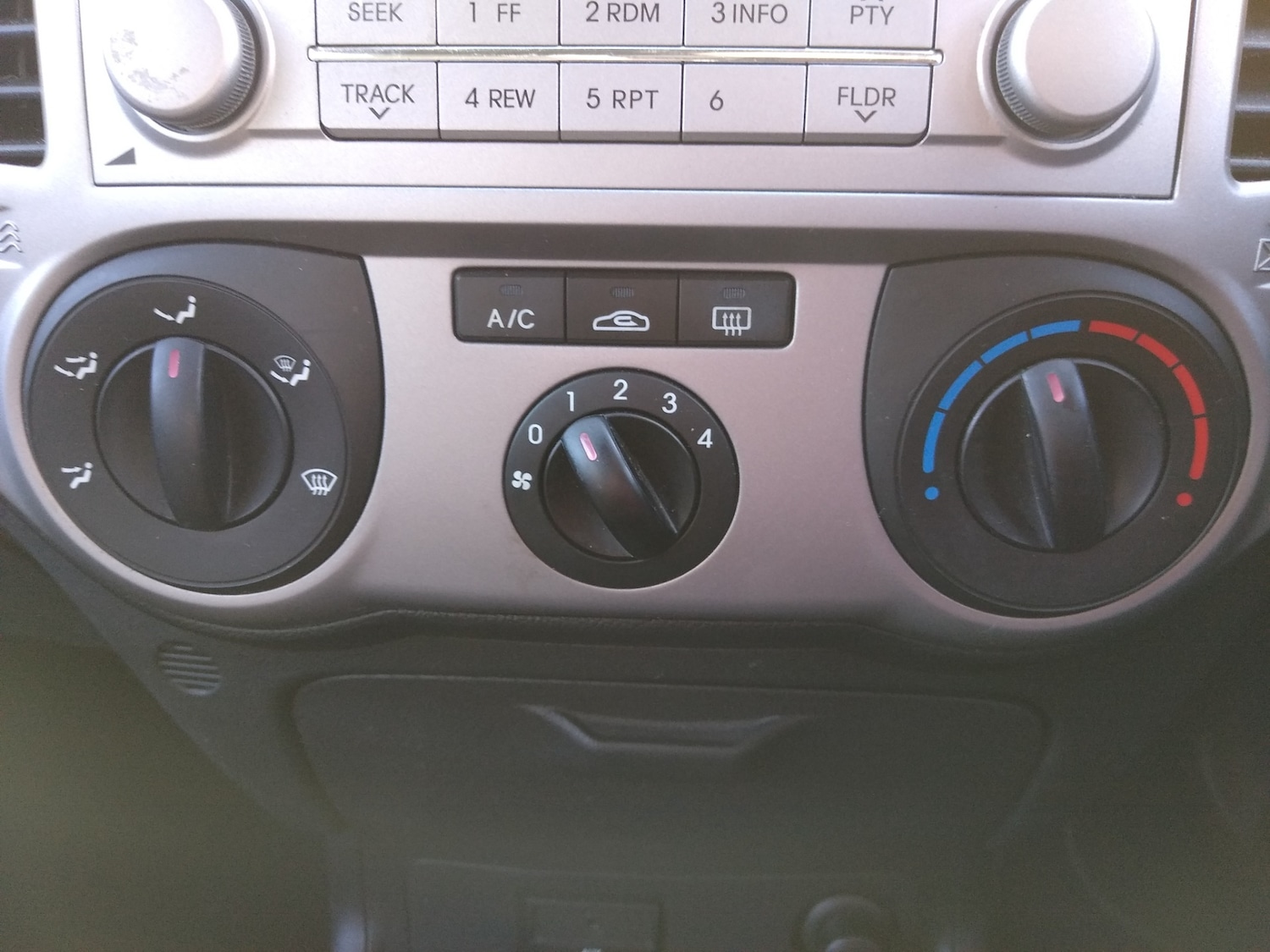 Used Hyundai i20 2009 for sale - 77703237: Photo 29