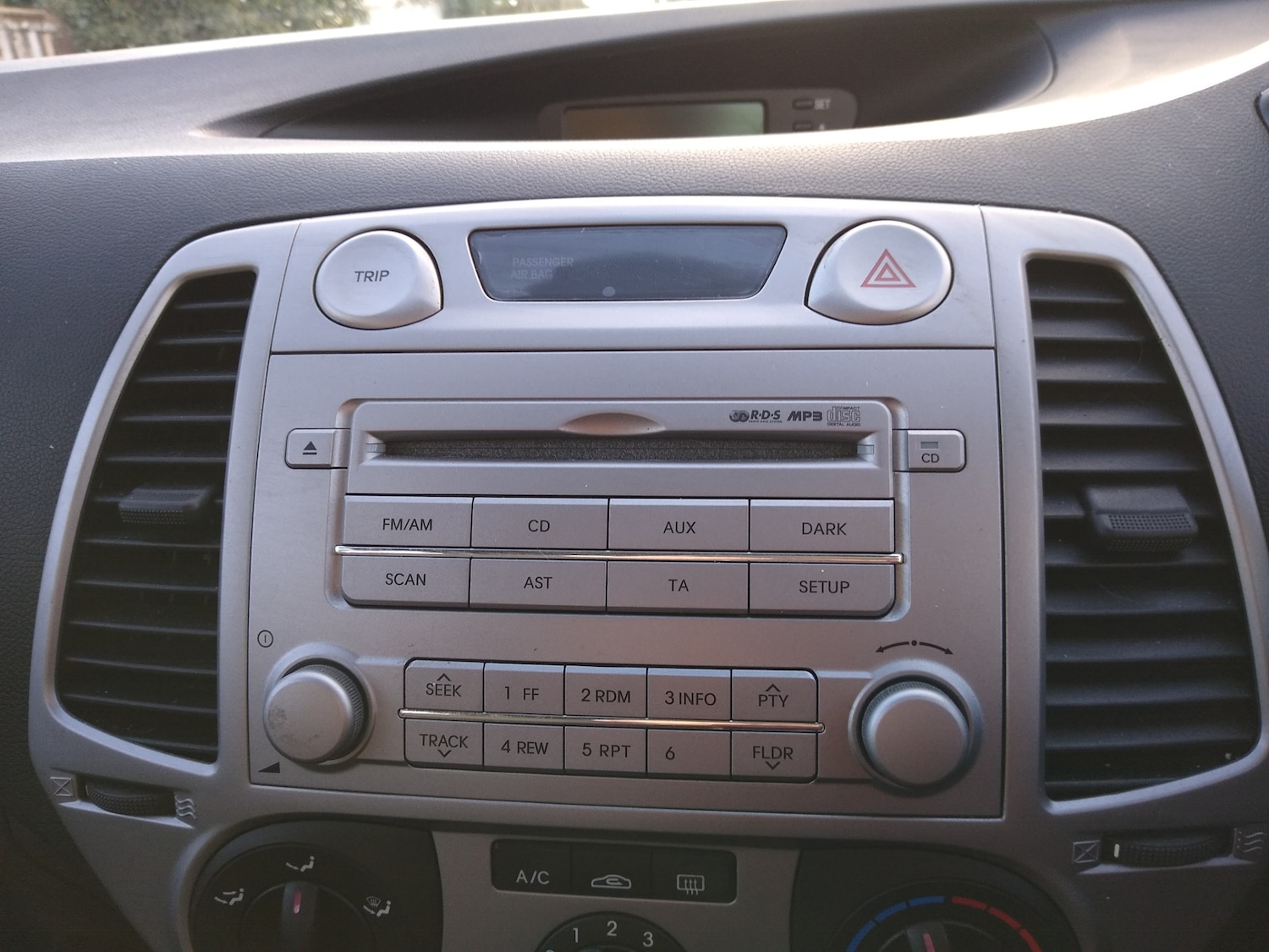 Used Hyundai i20 2009 for sale - 77703237: Photo 30