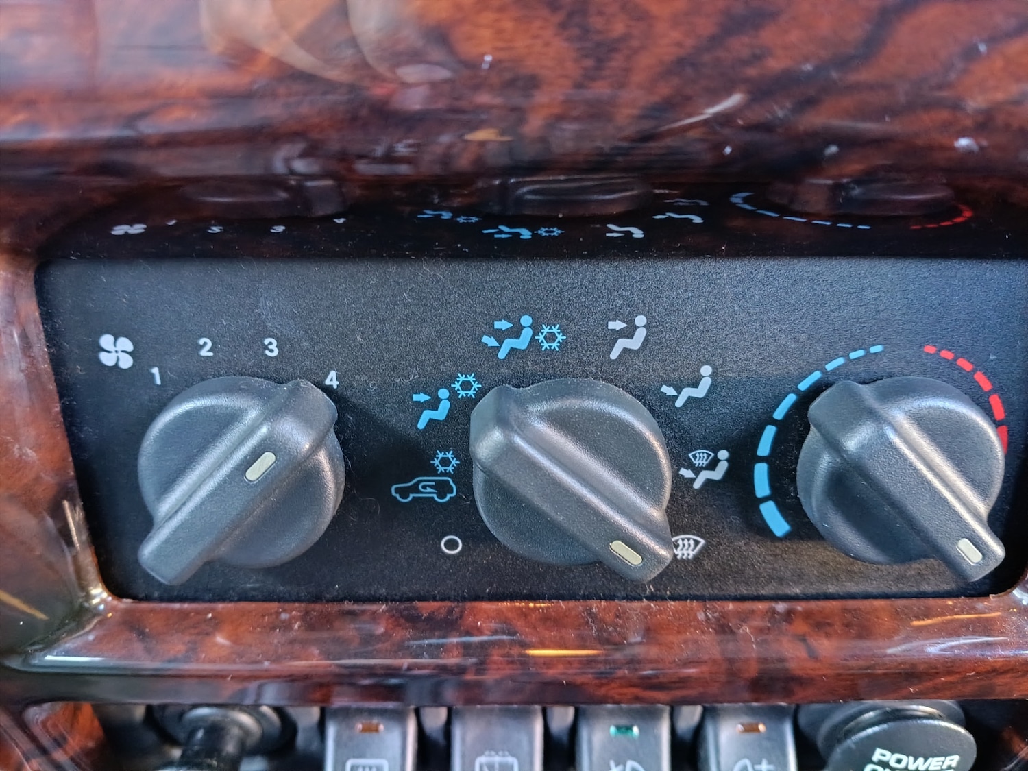 Used Jeep Cherokee 1999 for sale - 77437735: Photo 43