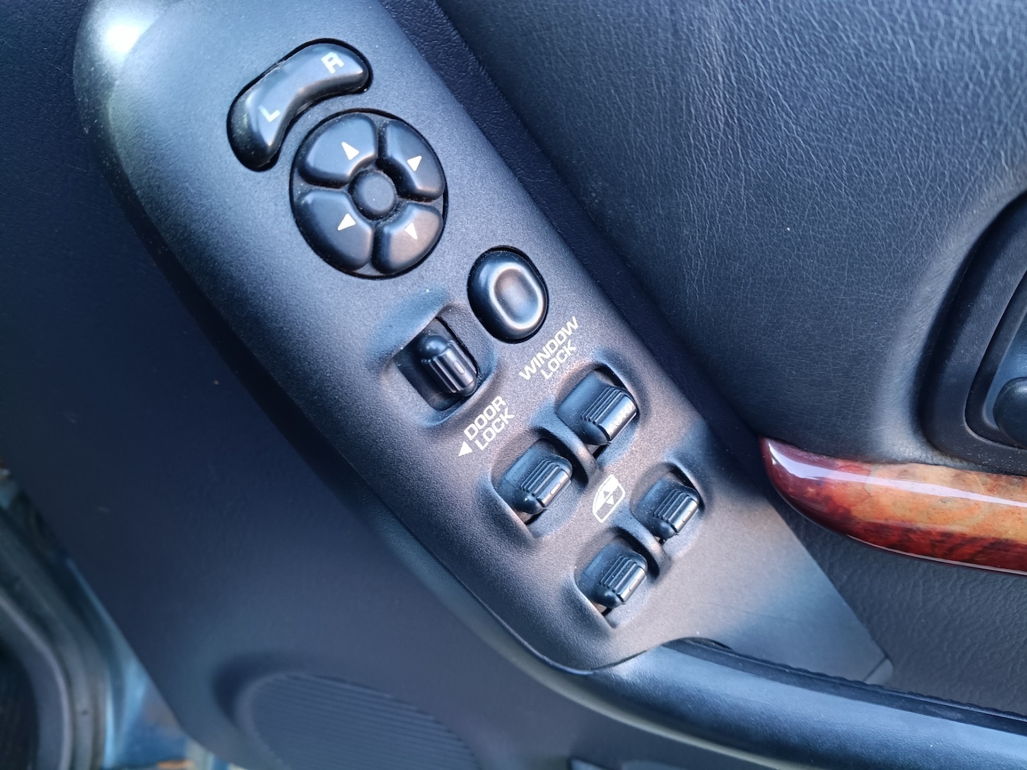 Used Jeep Cherokee 1999 for sale - 77437735: Photo 46