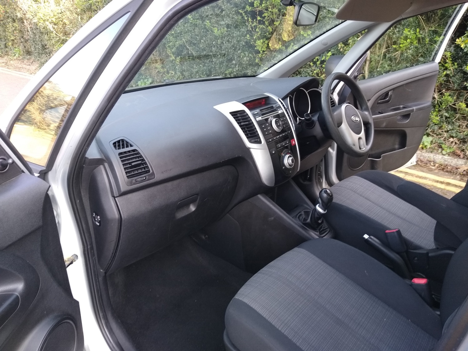 Used Kia Venga 2010 for sale - 77763751: Photo 21