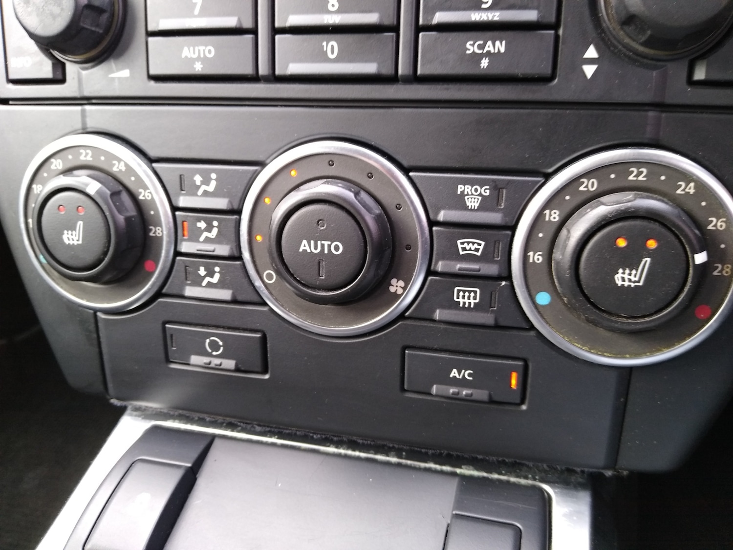 Used Land Rover Freelander 2012 for sale - 76243277: Photo 22