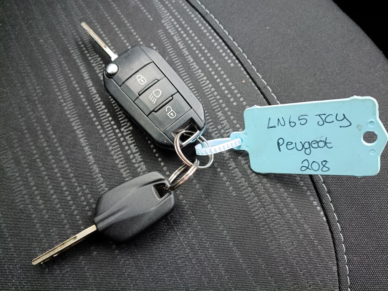 Used Peugeot 208 2015 for sale - 77545357: Photo 27