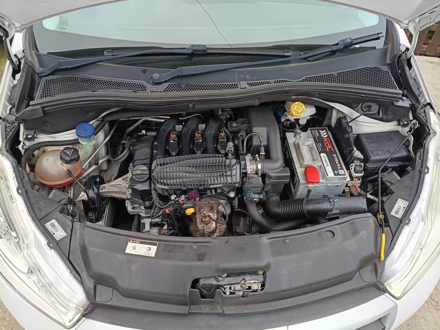 Used Peugeot 208 2015 for sale - 77545357: Photo 38