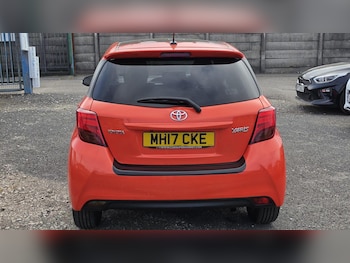 Used Toyota Yaris 2017 for sale - 79115535: Photo