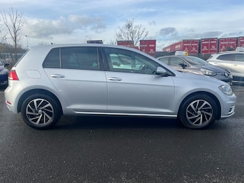 Used Volkswagen Golf 2019 for sale - 76554517: Photo