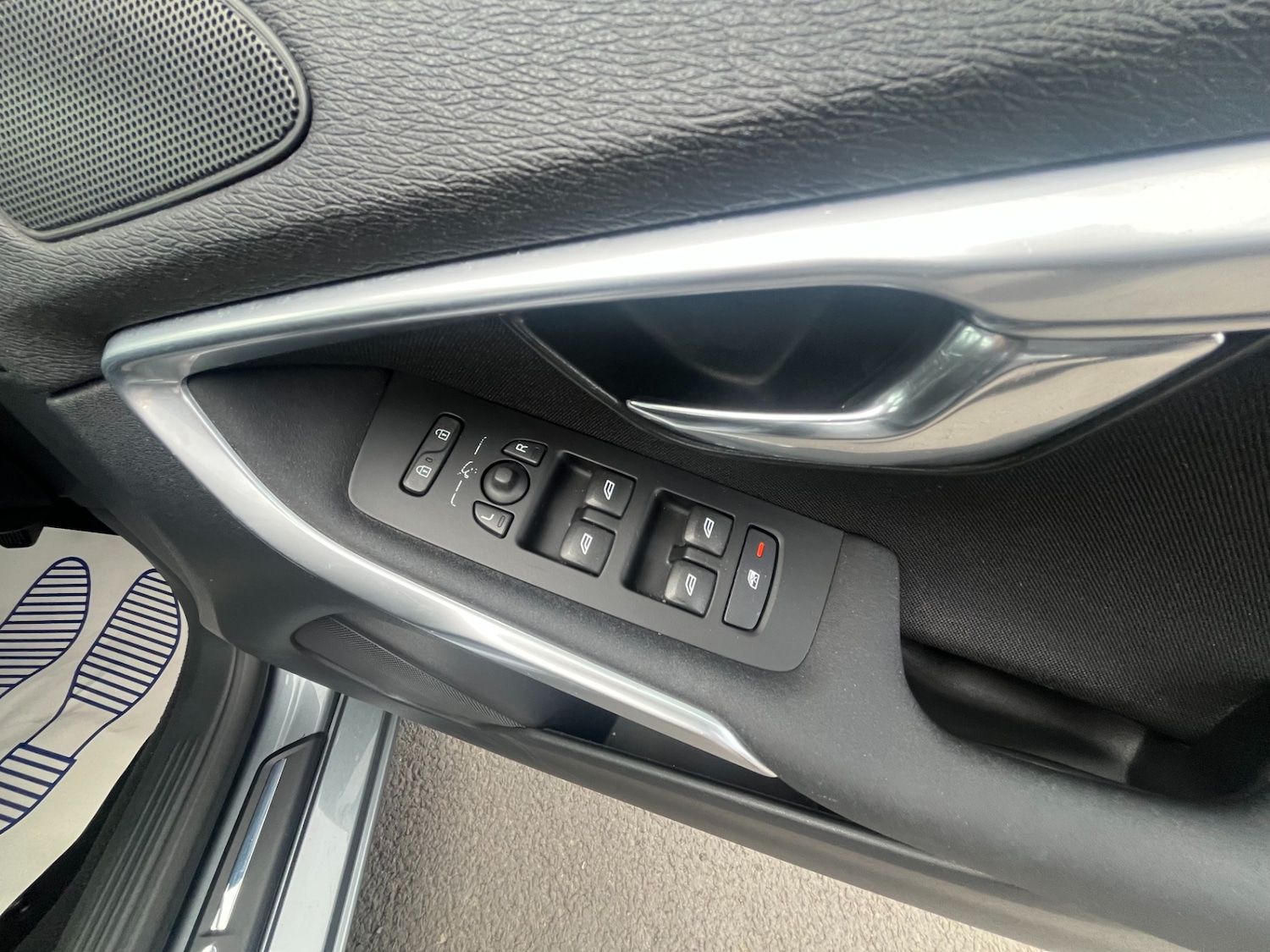 Used Volvo V40 2018 for sale - 77818661: Photo 17